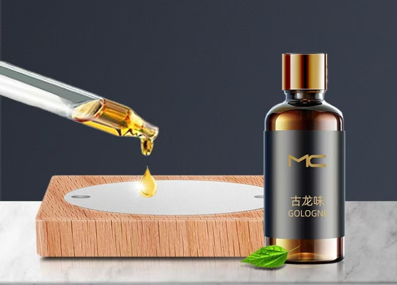 Cross-Border Solar-Powered Small Airplane Car Perfume Ornament, Solid Car Air Freshener, Long-Lasting Light Fragrance for Car Decoration