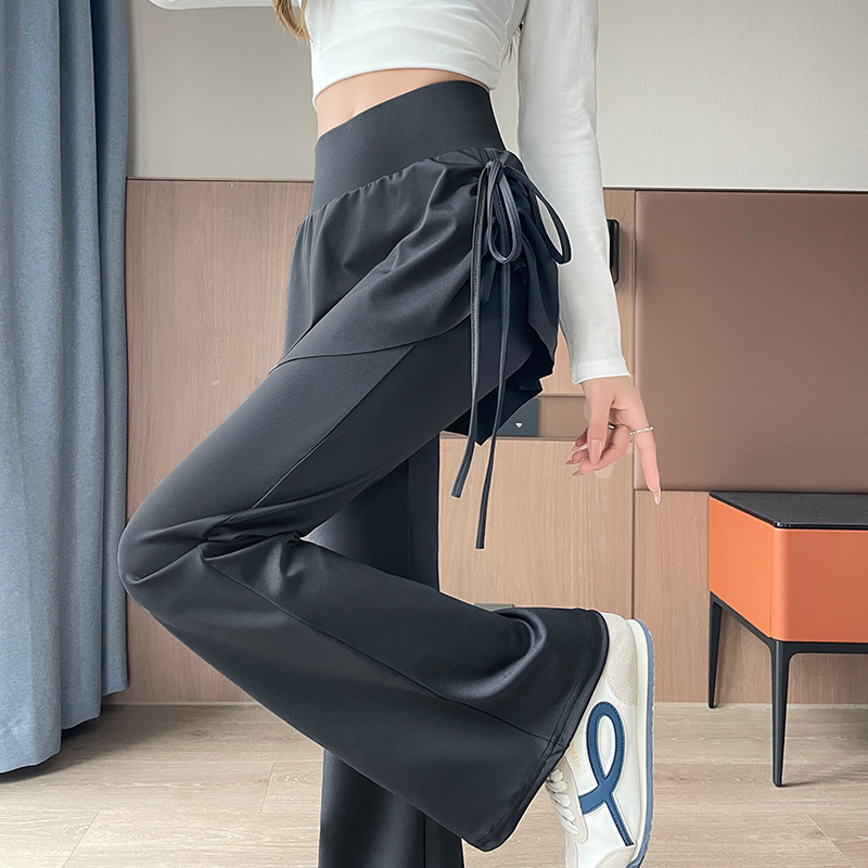 Micro-Flare Yoga Pants for Women with Faux Two-Piece Design, Skirt Cover, High Waist, Butt-Lifting, Loose Fit, Casual, Micro-Flare Pants for Sports and Fitness