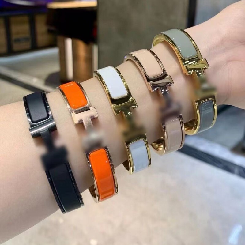 Cross-Border Aijia High Version Black Warrior Titanium Steel Enamel Bracelet Couple's Same Style Men's Letter H Bracelet Frosted Manufacturer