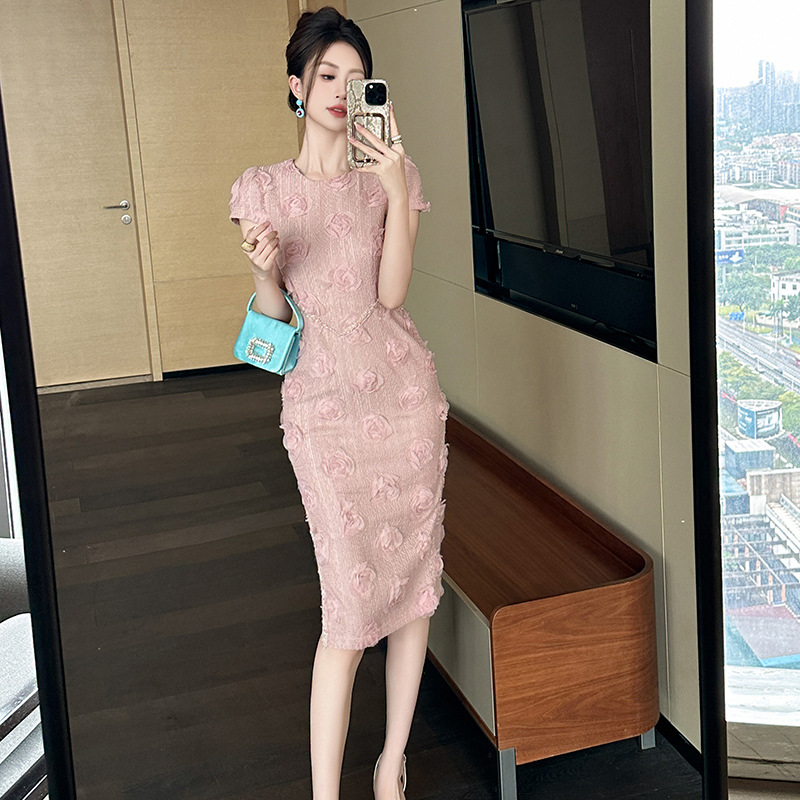 Váy dệt kim họa tiết hoa rỗng thiết kế ngọt ngào thanh lịch — Màu hồng