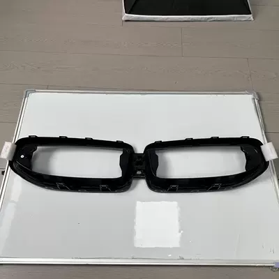 Glossy Black BMW – Zhongwang