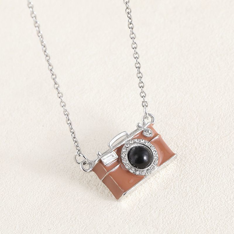 レトロな茶色のカメラのペンダントのネックレス|undefined