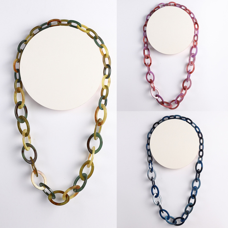 Ins-Style Color-Blocking Gradient Acrylic Chain Necklace with Unique Design, Versatile Collarbone Chain, in Stock, Low Price Wholesale Ins-Style Color-Blocking Gradient Acrylic Chain Necklace with Unique Design, Versatile Collarbone Chain, in Stock, Low Price Wholesale