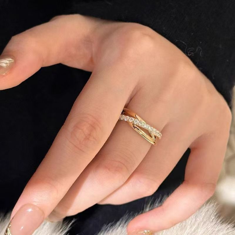 Dreireihiger Designer Ring Mit Funkelnden Mikro-einlagen_voghion.com