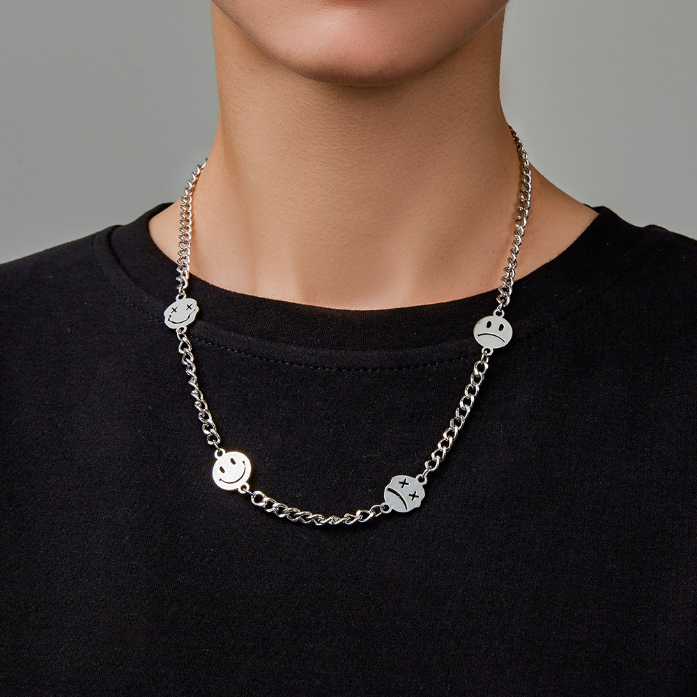 Collier Visage Smiley Coréen Double Face display picture 2