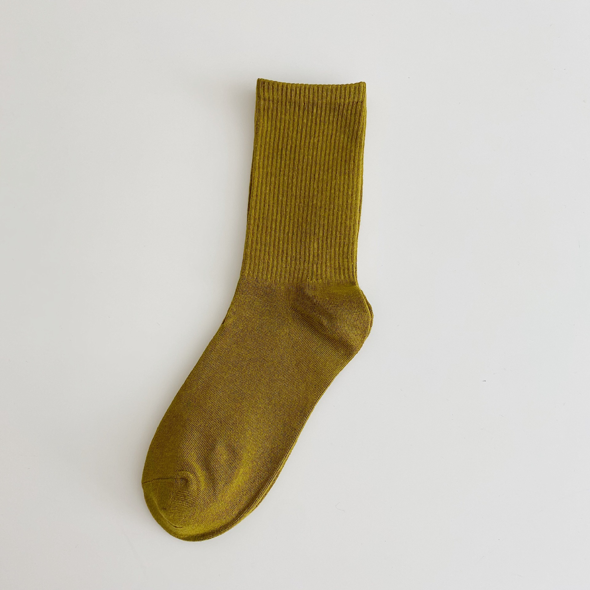 色の靴下の子供の中の筒の靴下のinsの潮の春秋の薄い金のキャンディーの色の秋冬の綿の質のバラの赤い純色のストッキングの靴下