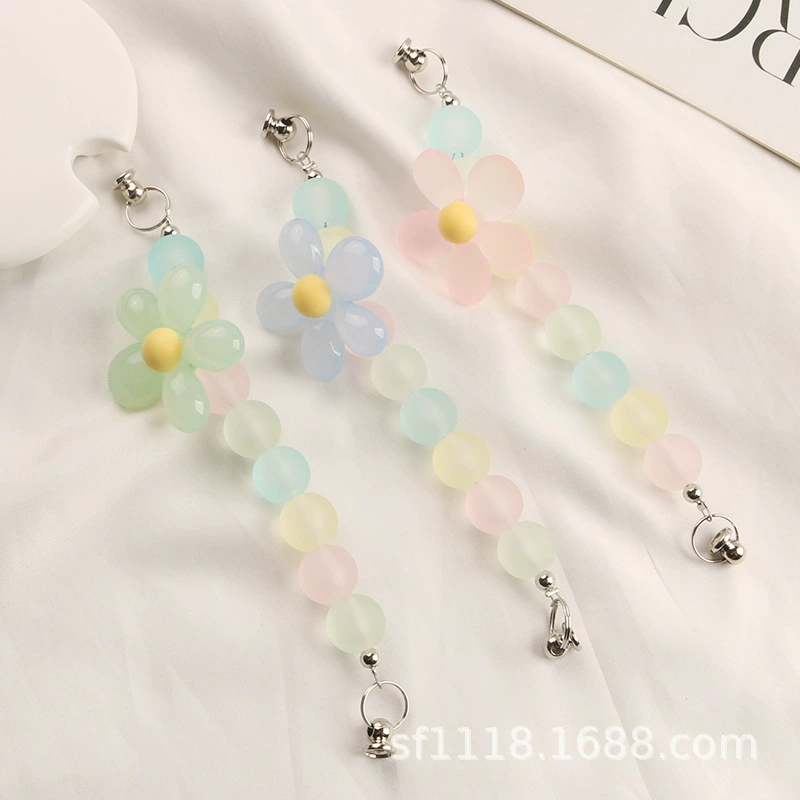 Mobile phone, short creative fresh chain, bag accessory, pack