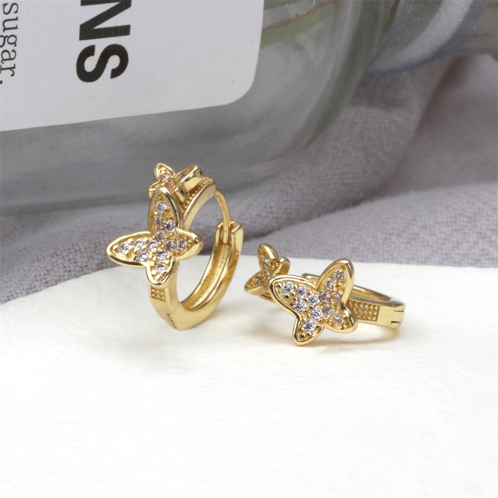 Fashion Three-dimensional Butterfly Diamond Copper Gold-plated Ear Buckle display picture 4