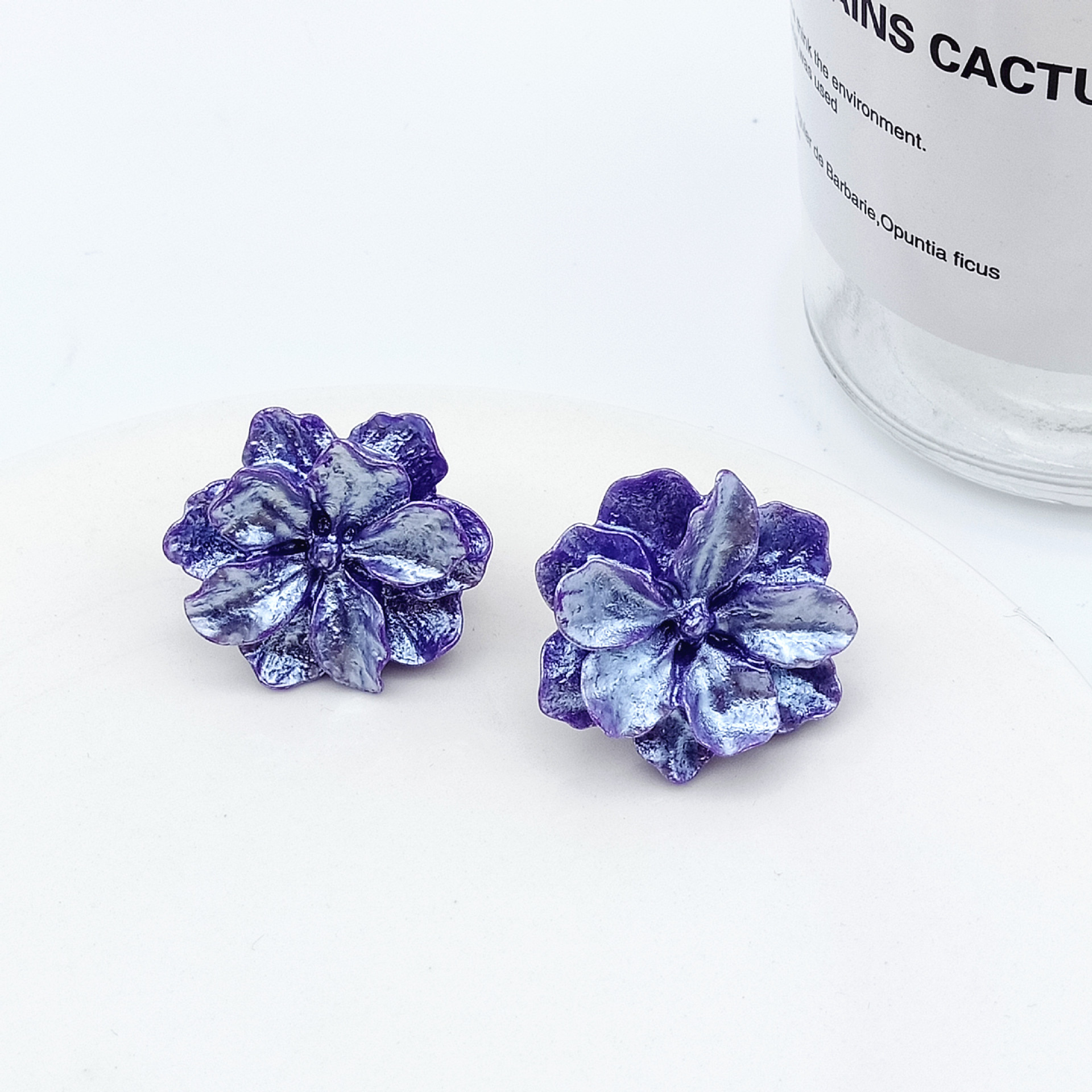 1 Pair Simple Style Flower Resin Women's Ear Studs display picture 4