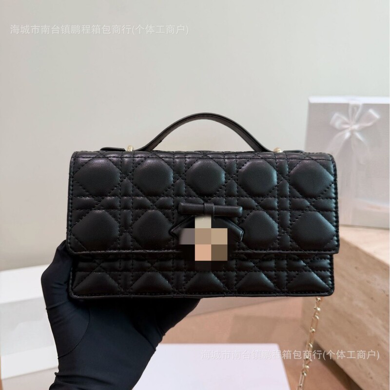 2026 New Model Woven Pattern Bowknot Handbag, High-End Chain WOC Versatile Shoulder and Crossbody Small Baguette Bag 2026 New Model Woven Pattern Bowknot Handbag, High-End Chain WOC Versatile Shoulder and Crossbody Small Baguette Bag