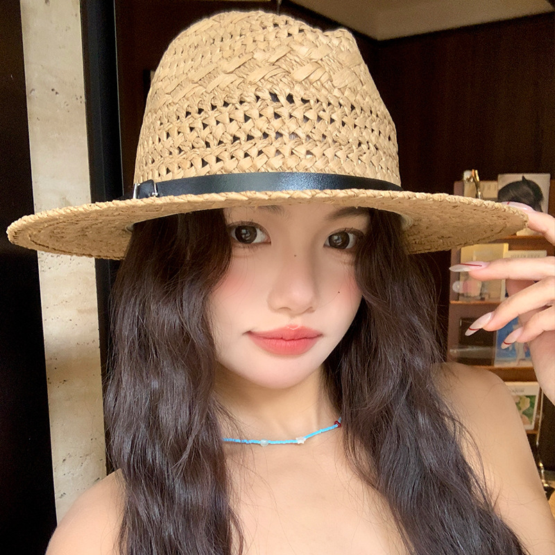 Retro summer beach woven sun hat solar-powered