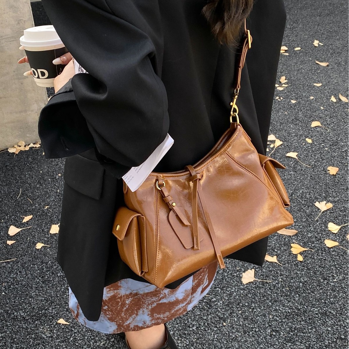 Bolso de gran capacidad para mujeres 2025 nuevo retro nicho de viaje tote de alta calidad sensación de un hombro universal bolso de hombro