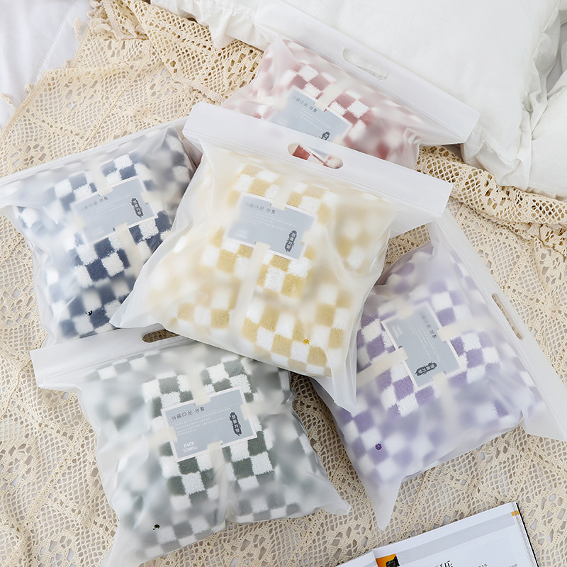 Towels, bath towels, gift sets, combination towels, coral velvet thickened bath towels, adult bathing beach towels wholesale