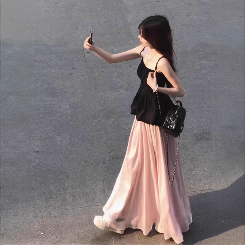Pure Desire Style High-End Set: Summer Black Camisole Crop Top with a Slimming Effect and Long Skirt Two-Piece Set