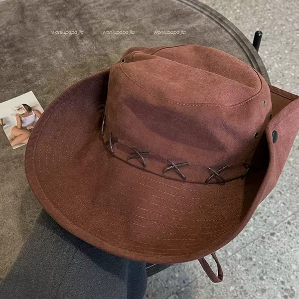 Turn on a denim hat/brown