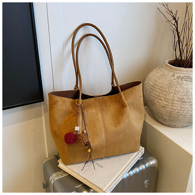 Autumn/Winter New Suede Large Capacity Commuter Tote Bag 2026 Women's Casual Simple Versatile Ins Shoulder Bag - Thumbnail 7