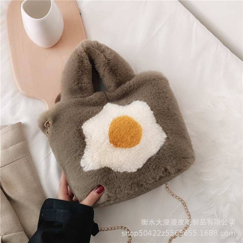 Factory wholesale Plush Bag women's autumn and winter 2021 new fashion Internet red handbag shoulder slung chain bag Factory wholesale Plush Bag women's autumn and winter 2021 new fashion Internet red handbag shoulder slung chain bag