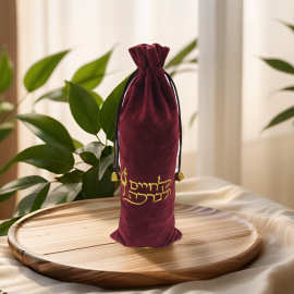 枣红色鹿皮绒布袋刺绣图案包包红酒收纳袋定制