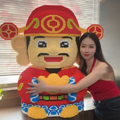 趣味は財神発おじいさんの積み木を組み合わせて立体的に飾っています。