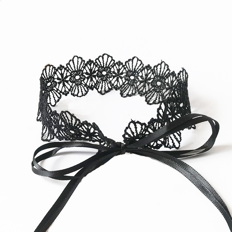 Lace Hollow Eye Mask with Collar and Cuffs, Cosplay Party Queen Set, One Size — detail image 13