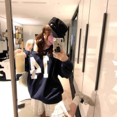 斜肩字母印花长袖卫衣2025年秋季新款时尚宽松遮肉显瘦休闲上衣女