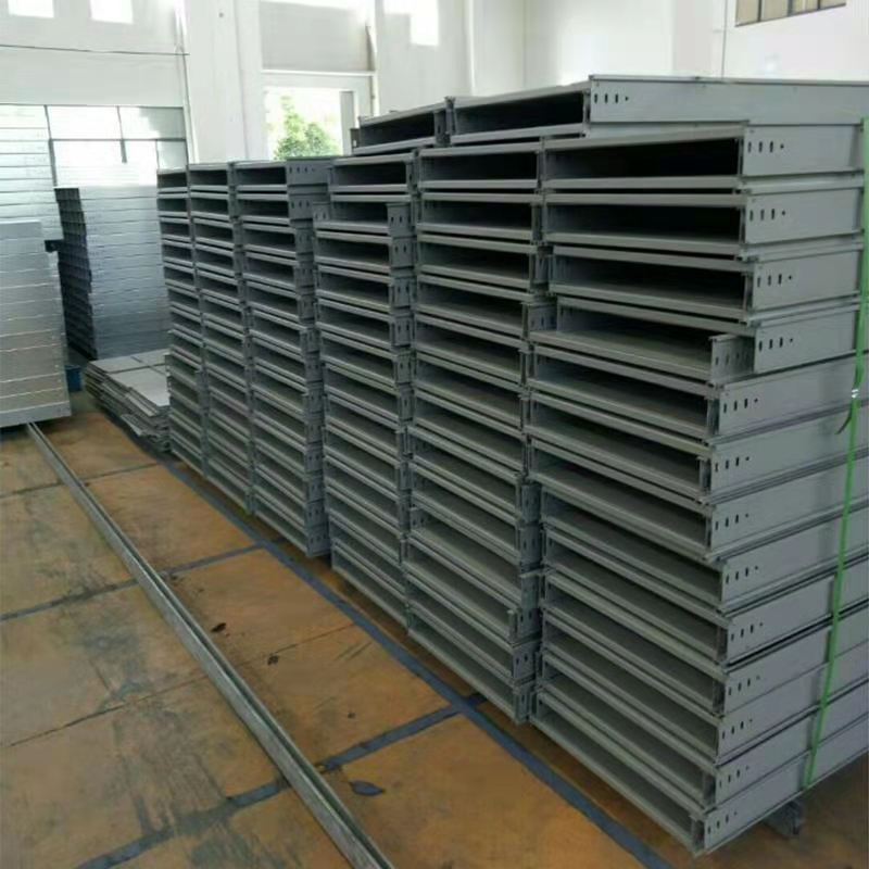 源头厂家大型封闭型喷塑电缆桥架防火绝缘大跨距梯形电缆槽桥架