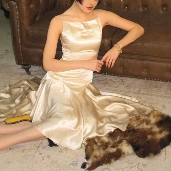 Axis of Acetate Lace Dress Design with Straps, Spring and Summer Style, Elegant Mid-Length Dress with a High-End Flowy Feel