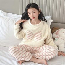 Ůͯɺ���q˯���＾�¿ͯ�Ӻ�Ҿӷ�˯��Ů���ɼ����bͯ�b�·�