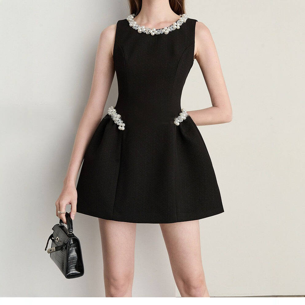 Summer black evening dress with a round collar