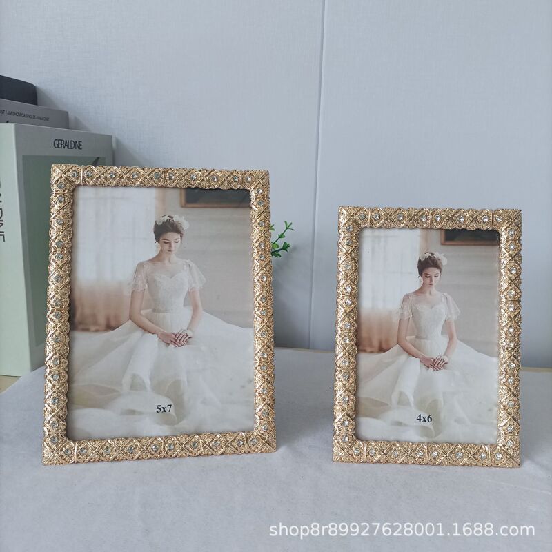 Modern simple new light gold metal photo frame model room soft decoration table decoration metal photo frame Modern simple new light gold metal photo frame model room soft decoration table decoration metal photo frame