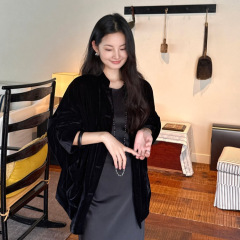 DIGM | 2025秋季新中式轻国风慵懒丝绒宽松纽扣开衫外套女A19508