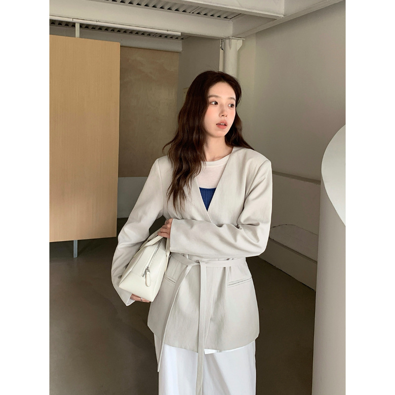 Korean-Style High-End Minimalist V-Neck Blazer for Women, Spring 2026 New Loose-Fitting Tie Casual Suit