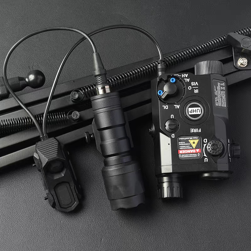 Tactical Laser Peq-15 Red and Green Laser Pointer Axon Dual-Control M300M600 Alloy Flashlight Set Accessories