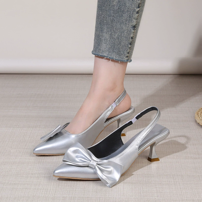 2024 Лук с тонким каблуком после пустого сандалий женская летняя мода фея большого размера и темпераментные сандалии на низком каблуке