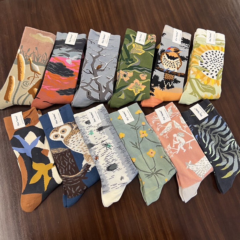 French Trendy Fun Oil Painting Socks Retro Men's and Women's Mid-length Socks Cotton Boneless Socks Colorful AB Asymmetric Socks