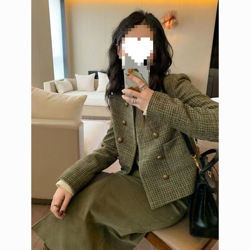 Tweed Style Tweed Jacket for Small People, Spring & Fall Wear, 2025 New Women's Retro French Short Top, Versatile