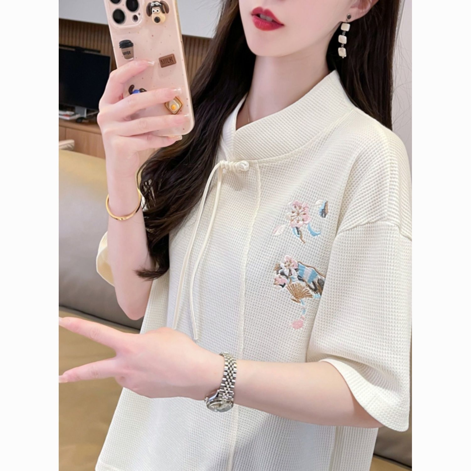 Waffle camiseta de manga corta para mujer, verano suelto, talla grande, sentido de diseño para mujer, nuevo top con hebilla de disco de estilo chino de Xiaozhong image 3