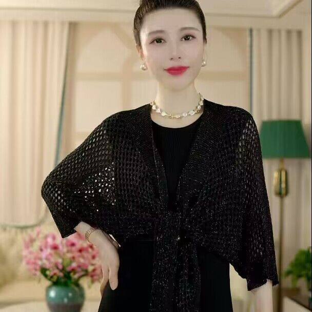 新しい女性の夏の外出日焼け止めストールのエアコンルームの外にファッションの銀糸の金の蝶の袖のニットの肩を掛けます。|undefined
