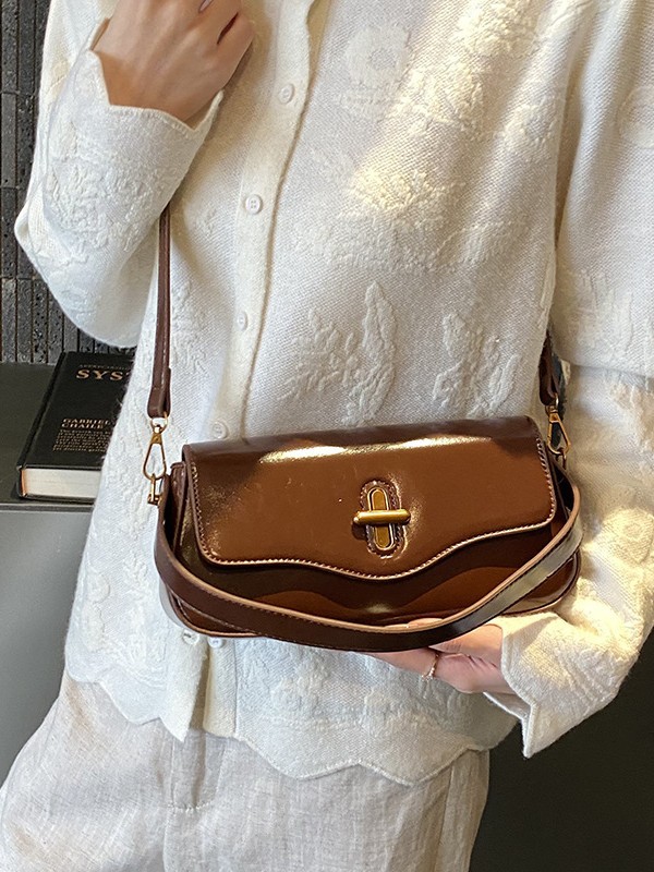2026 nuevo comercio exterior de alta calidad brillante bolso de hombro de color sólido bolso de moda lujoso estilo ligero bolso de hombro