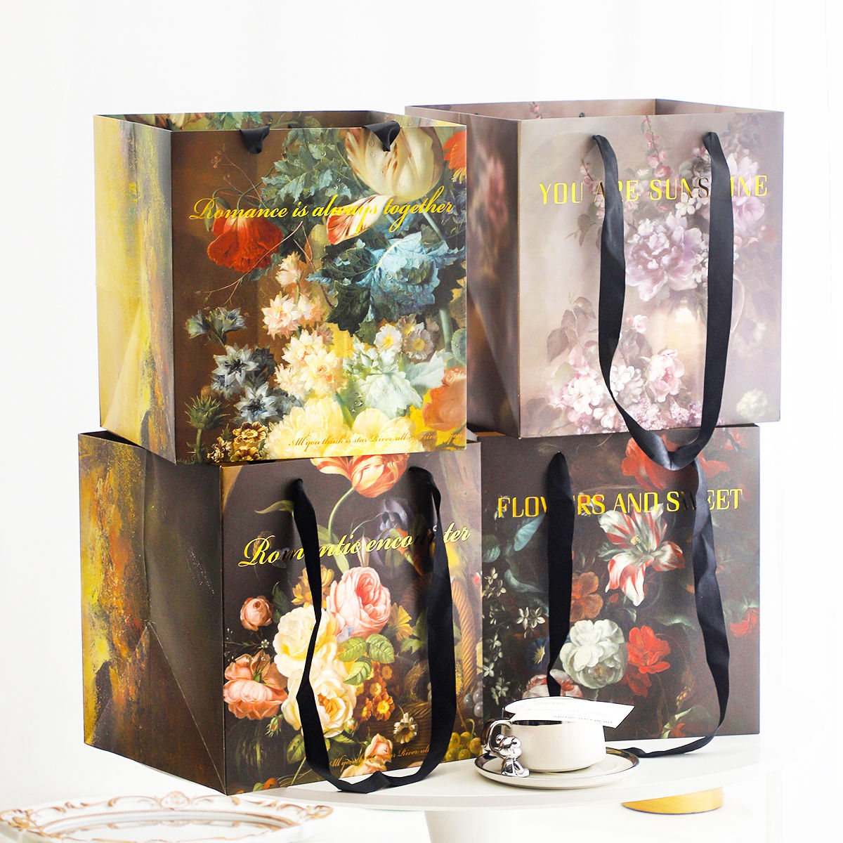 Estilo de pintura al óleo estampado bolsas de mano bolsas de paquete de flores retro suministros de materiales de flores al por mayor bolsas de caja de regalo cuadrada