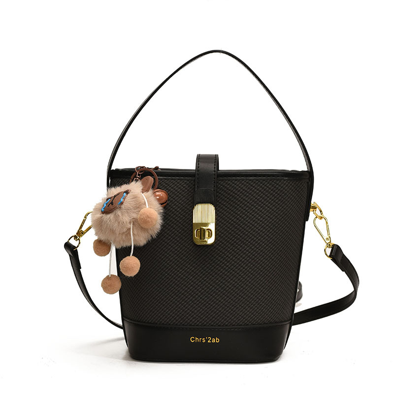 Bolso de mano de moda extranjera para mujeres 2025 nuevo bolso de cubo de agua super caliente transfronterizo nicho de diseño de alta sensación bolso de hombro