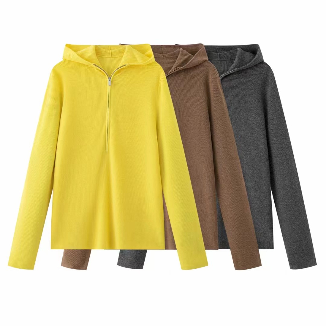 Winter elegant design knitted sweater with zipper with hood