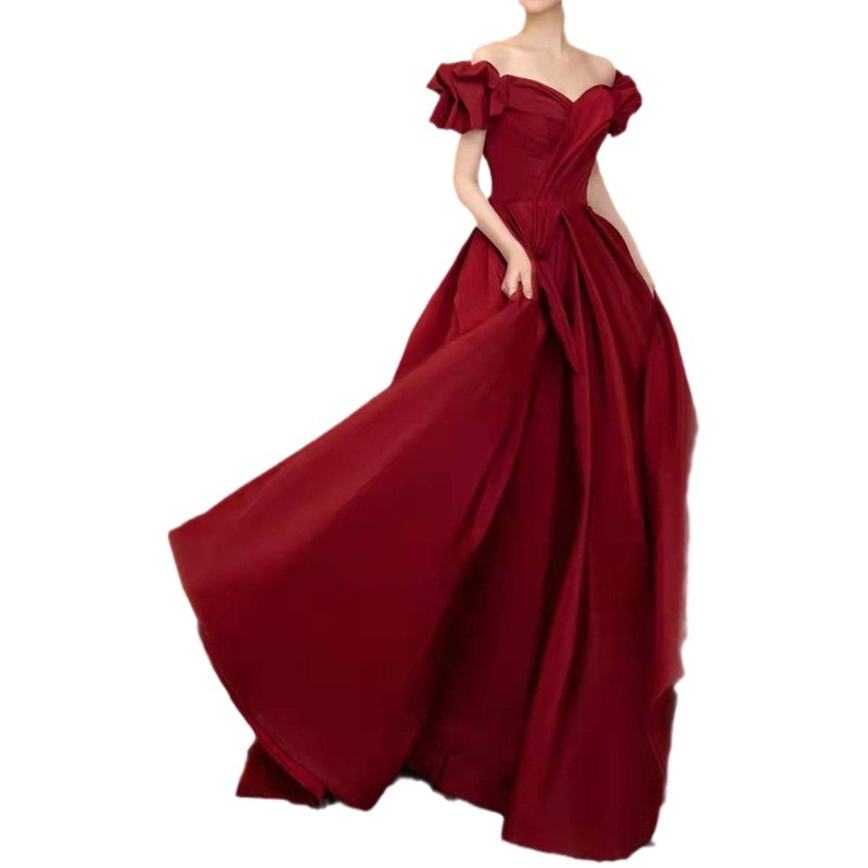 Vestido de Novia de la Serie Princesa Fugitiva, Estilo Otoño 2025, Color Borgoña, Hombros Descubiertos, Entallado, para Compromiso