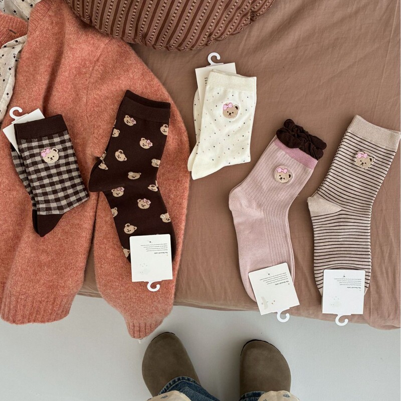 Ioulor Cute Bear Mid-Calf Socks for Girls, Casual Breathable Slouch Socks, College Style Seamless Anti-Pilling Socks Ioulor Cute Bear Mid-Calf Socks for Girls, Casual Breathable Slouch Socks, College Style Seamless Anti-Pilling Socks