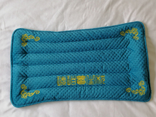 MNX2琥珀枕套枕垫舒肤绒面料绣花精美格道设计可填充琥珀水晶类养