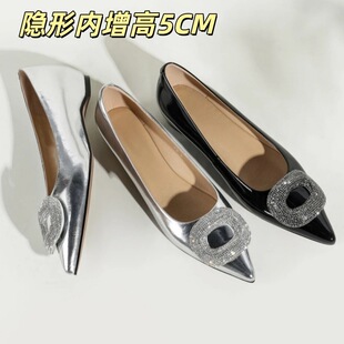 ~�\�چ�Ь�͸����|ͨ��ŮЬˮ荏� ��һ�_�Ŭ�����Ь���A��