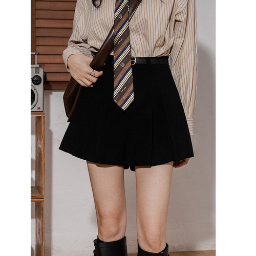 Women's Loose Design Sensory Korean Version Casual Pleated High-Waist A-Line Wide-Leg Shorts