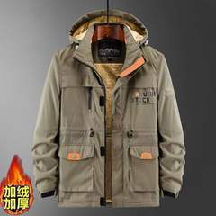 冬のベルベットは綿入れの男性コートの防風防水登山服の突撃服の男性の大きいサイズの多ポケットジャケットを厚くした
