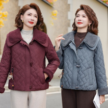 年轻妈妈时尚牛角扣短款棉衣女新款2025冬季时尚保暖中年女装棉服