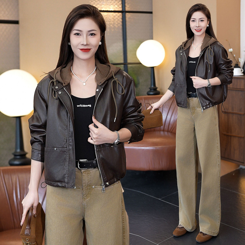 连帽假两件短款皮衣女秋季新款加厚保暖宽松显瘦时尚软皮夹克外套